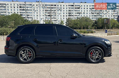 Внедорожник / Кроссовер Audi Q7 2016 в 