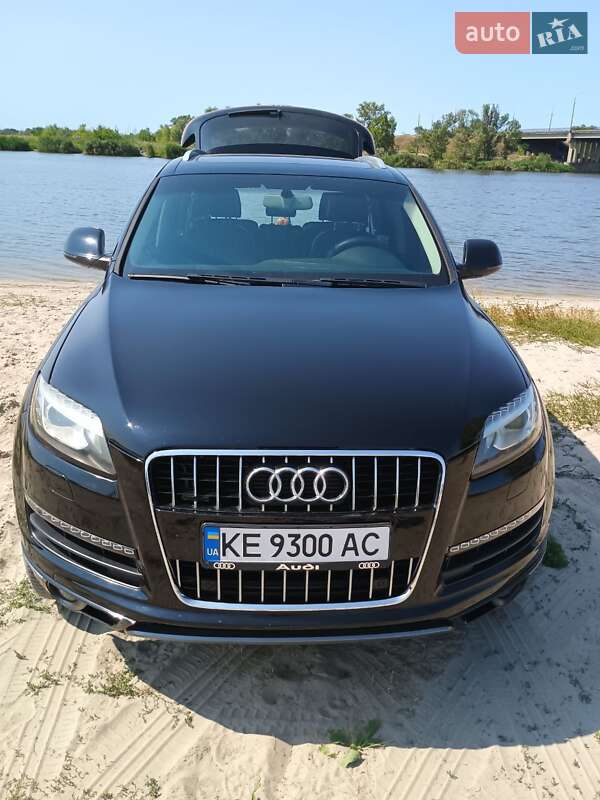 Внедорожник / Кроссовер Audi Q7 2015 в Днепре