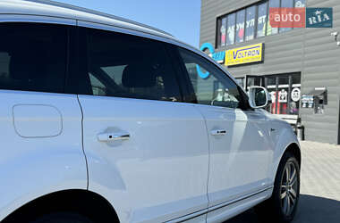 Внедорожник / Кроссовер Audi Q7 2014 в 