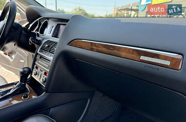 Внедорожник / Кроссовер Audi Q7 2014 в 