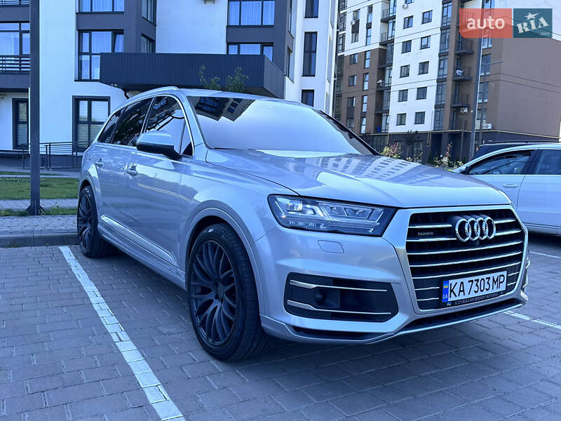 Внедорожник / Кроссовер Audi Q7 2017 в Луцке