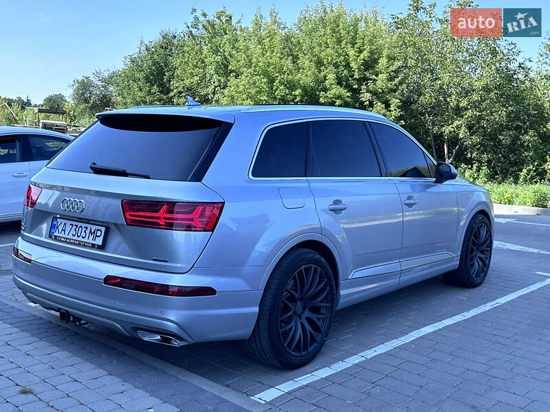 Внедорожник / Кроссовер Audi Q7 2017 в Луцке