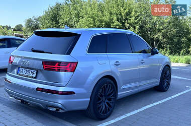 Внедорожник / Кроссовер Audi Q7 2017 в 