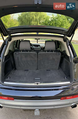 Внедорожник / Кроссовер Audi Q7 2012 в 