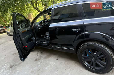 Внедорожник / Кроссовер Audi Q7 2012 в 