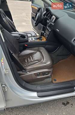 Внедорожник / Кроссовер Audi Q7 2006 в 