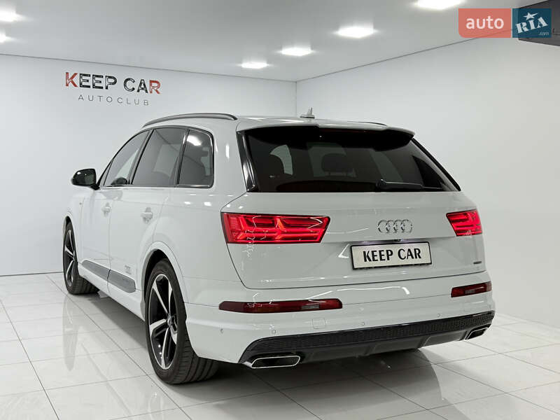 Позашляховик / Кросовер Audi Q7 2016 в Одесі
