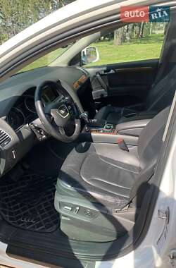 Внедорожник / Кроссовер Audi Q7 2015 в 