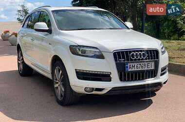 Внедорожник / Кроссовер Audi Q7 2015 в Киеве