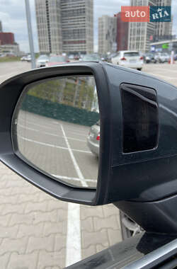Внедорожник / Кроссовер Audi Q7 2015 в 