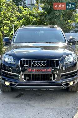 Позашляховик / Кросовер Audi Q7 2012 в 