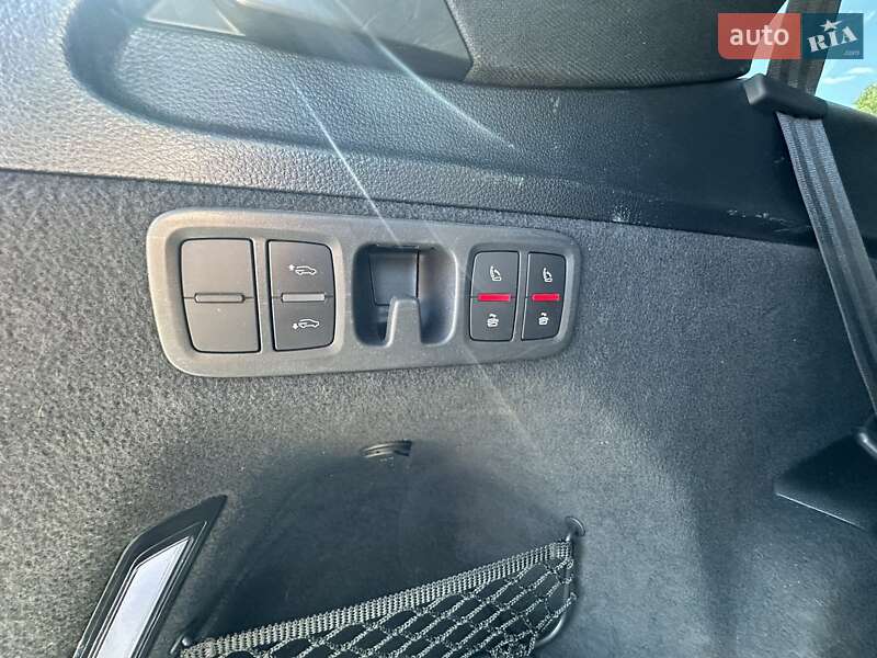 Внедорожник / Кроссовер Audi Q7 2017 в Киеве