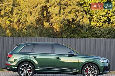 Внедорожник / Кроссовер Audi Q7 2021 в 