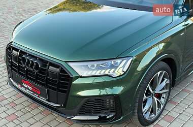 Внедорожник / Кроссовер Audi Q7 2021 в 