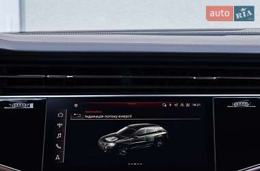 Внедорожник / Кроссовер Audi Q7 2021 в 