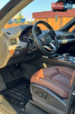 Внедорожник / Кроссовер Audi Q7 2019 в 