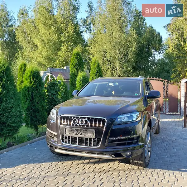 Внедорожник / Кроссовер Audi Q7 2012 в 