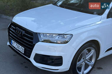 Внедорожник / Кроссовер Audi Q7 2018 в 