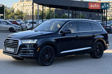 Внедорожник / Кроссовер Audi Q7 2017 в 