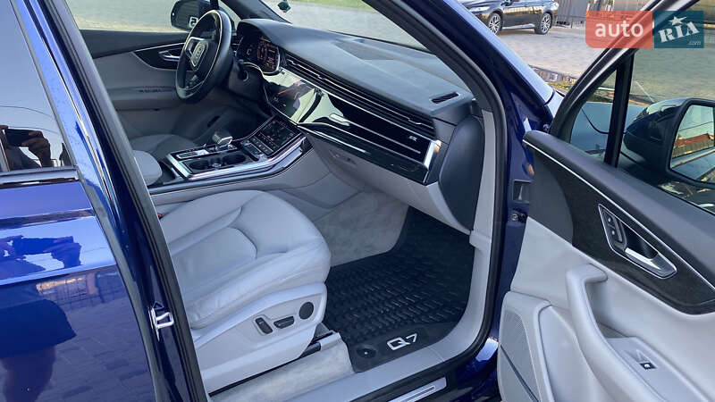 Внедорожник / Кроссовер Audi Q7 2021 в Белой Церкви