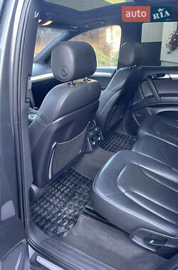 Внедорожник / Кроссовер Audi Q7 2011 в 