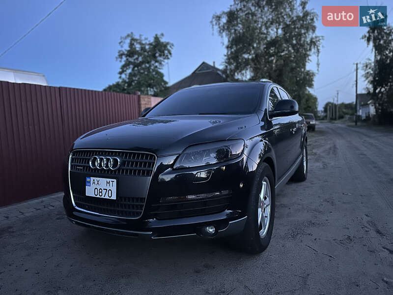 Внедорожник / Кроссовер Audi Q7 2007 в 