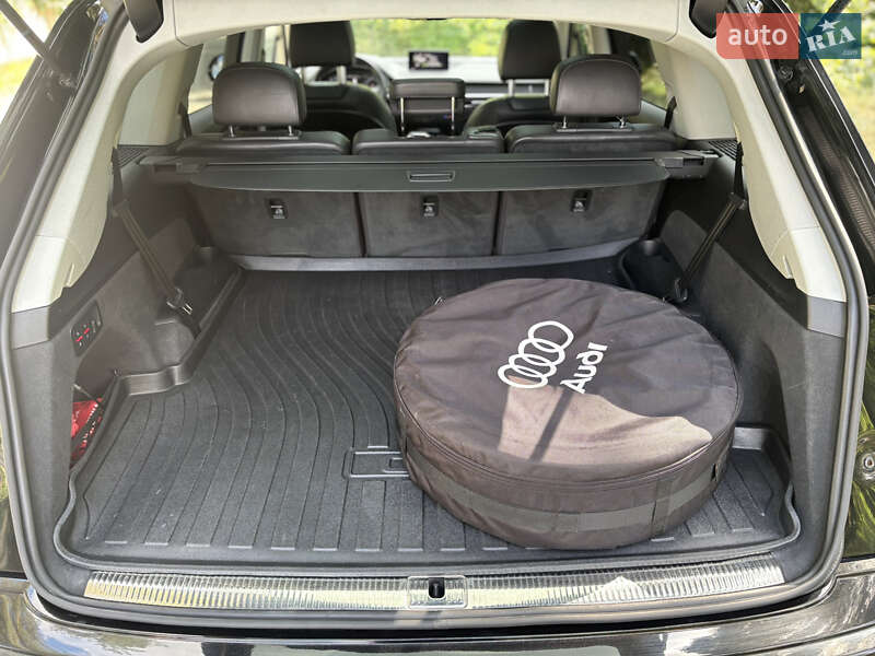 Внедорожник / Кроссовер Audi Q7 2016 в Киеве
