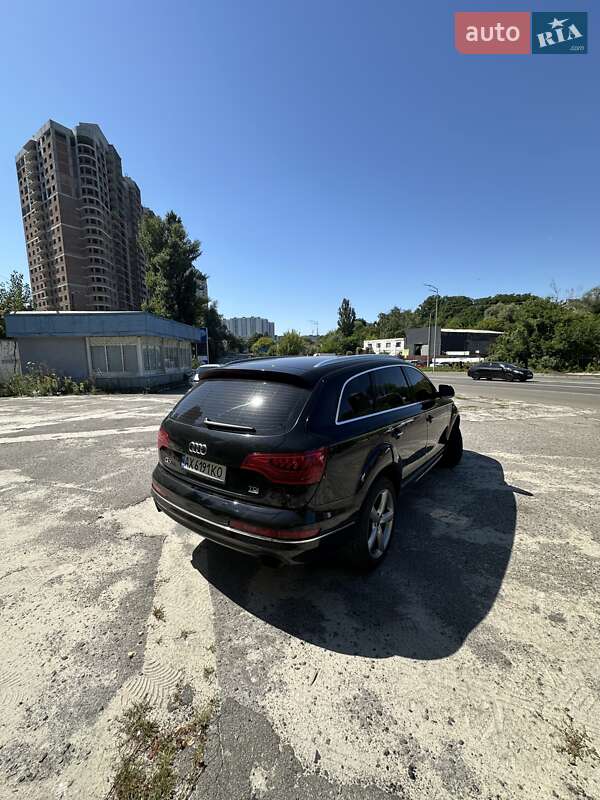 Позашляховик / Кросовер Audi Q7 2014 в Києві