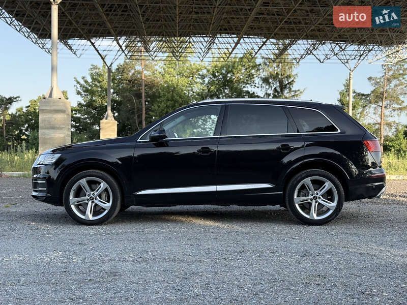 Внедорожник / Кроссовер Audi Q7 2019 в Киеве