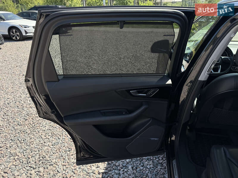 Внедорожник / Кроссовер Audi Q7 2019 в Киеве