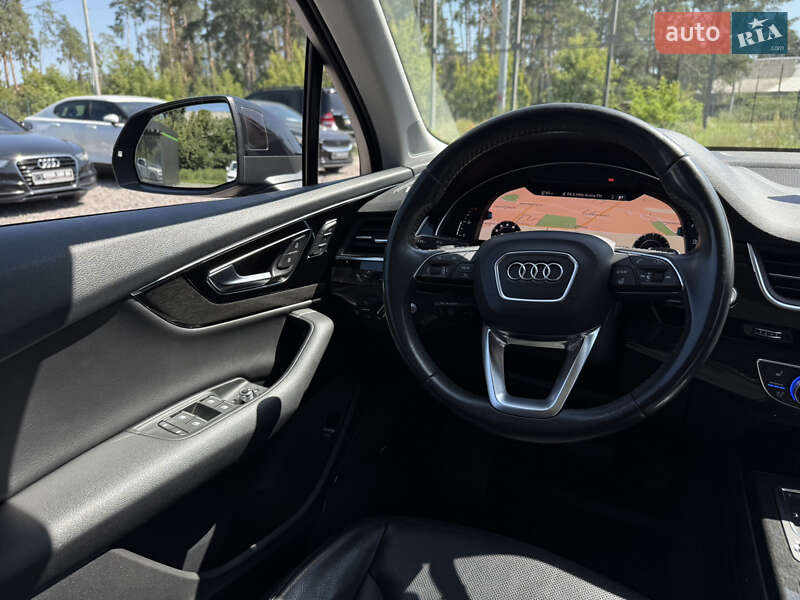 Внедорожник / Кроссовер Audi Q7 2019 в Киеве