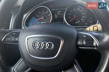 Внедорожник / Кроссовер Audi Q7 2015 в 