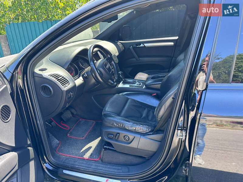 Позашляховик / Кросовер Audi Q7 2006 в Рівному
