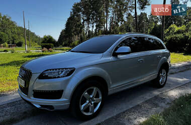 Внедорожник / Кроссовер Audi Q7 2015 в 