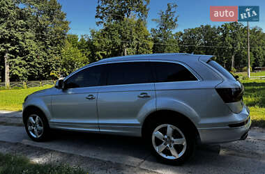 Внедорожник / Кроссовер Audi Q7 2015 в 