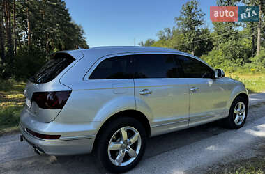 Внедорожник / Кроссовер Audi Q7 2015 в 