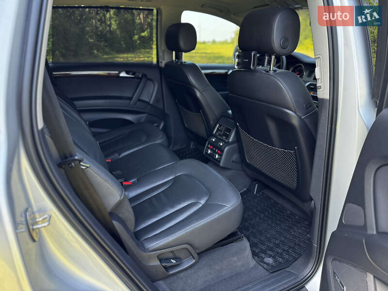 Внедорожник / Кроссовер Audi Q7 2015 в Хмельницком