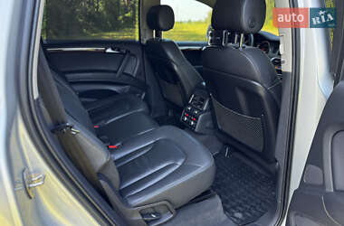 Внедорожник / Кроссовер Audi Q7 2015 в 