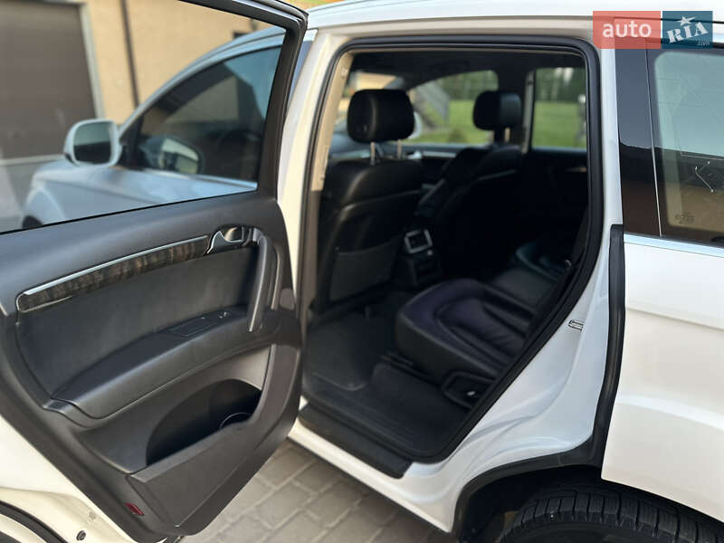 Позашляховик / Кросовер Audi Q7 2011 в Бродах