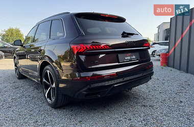Внедорожник / Кроссовер Audi Q7 2020 в 