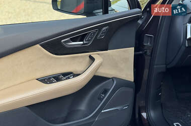 Внедорожник / Кроссовер Audi Q7 2020 в 