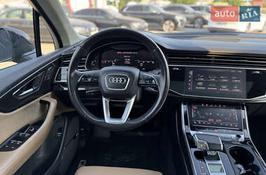 Внедорожник / Кроссовер Audi Q7 2020 в 