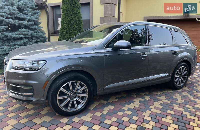 Позашляховик / Кросовер Audi Q7 2017 в Києві