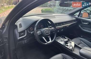 Внедорожник / Кроссовер Audi Q7 2017 в 
