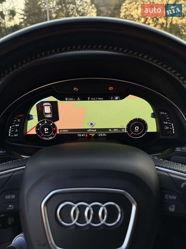 Позашляховик / Кросовер Audi Q7 2016 в Рівному