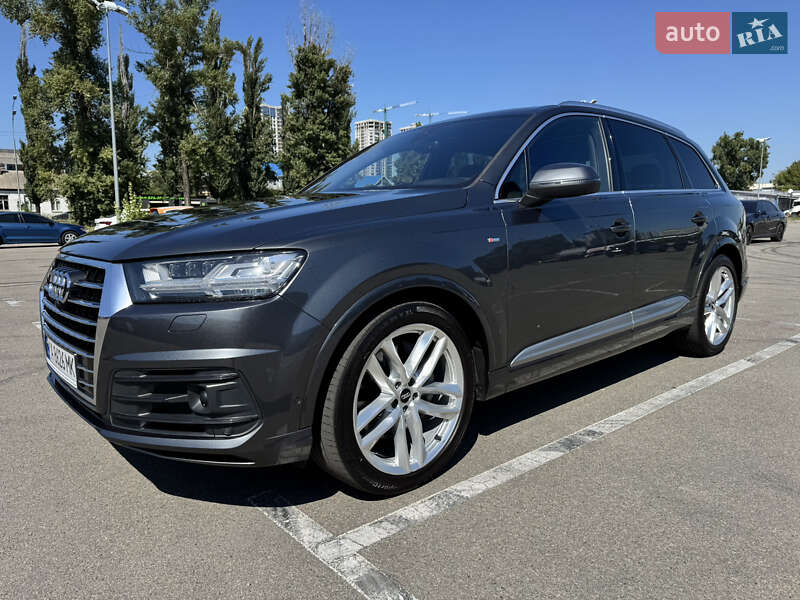 Позашляховик / Кросовер Audi Q7 2016 в Києві
