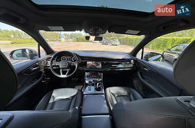 Внедорожник / Кроссовер Audi Q7 2021 в 
