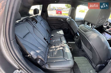 Внедорожник / Кроссовер Audi Q7 2021 в 