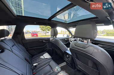 Внедорожник / Кроссовер Audi Q7 2021 в 
