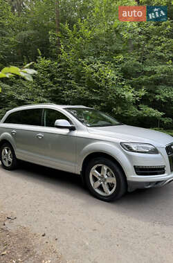 Внедорожник / Кроссовер Audi Q7 2013 в 